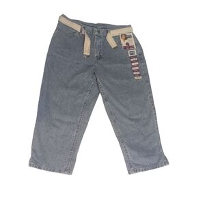 🍁 3/$15 NWT Riders Belted Denim Capris